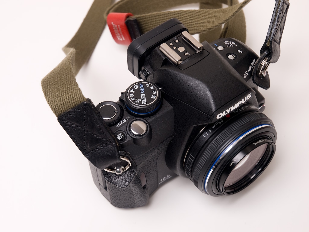 価格.com - 『パナのマグニファイアを付けました』オリンパス E-420