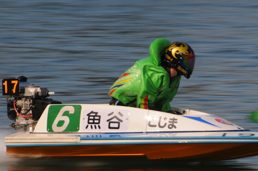 『この日、予選レース、特選レースを制した魚谷香織選手』ニコン D300 ボディ  kotakazuさんのクチコミ掲示板画像2/3