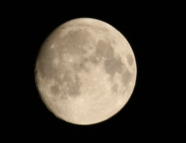 月 撮影法』 CANON EF-S55-250mm F4-5.6 IS のクチコミ掲示板