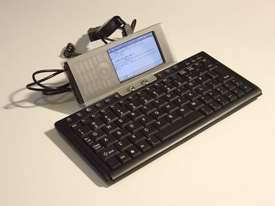 [未使用] WILLCOM SHARP WS011SH1(B) WS011SH - Wikipedia