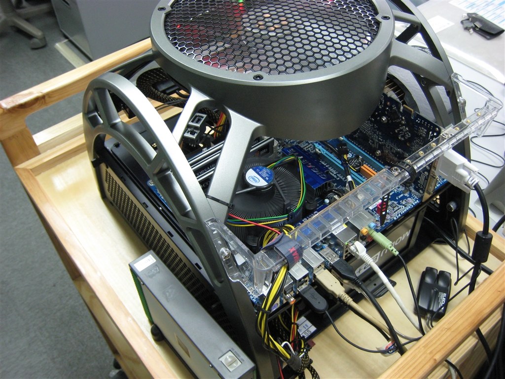 【未使用】ANTEC アンテック PCケース SKELETON スケルトン ヨドバシ.com - ANTEC アンテック ATX対応 PCケース SKELETON