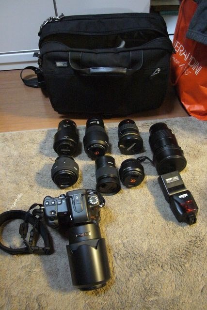 縦位置グリップを付けたときの収納方法について。』 SONY α700 DSLR