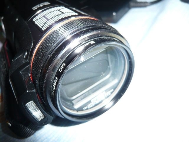 パナソニック　HDC-TM300　SDカード　ワイドレンズ Amazon.com : Panasonic HDC-TM300 Twin Media HD Camcorder
