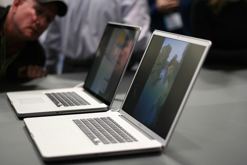 非光沢ディスプレイを選択すると』 Apple MacBook Pro 2660/17