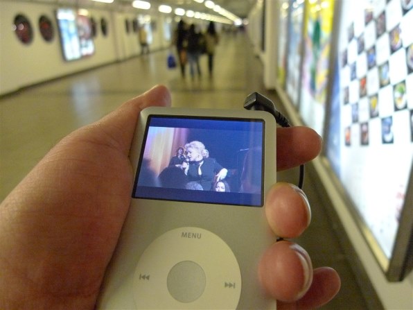 Apple iPod classic MB562J/A シルバー (120GB)投稿画像・動画 - 価格.com
