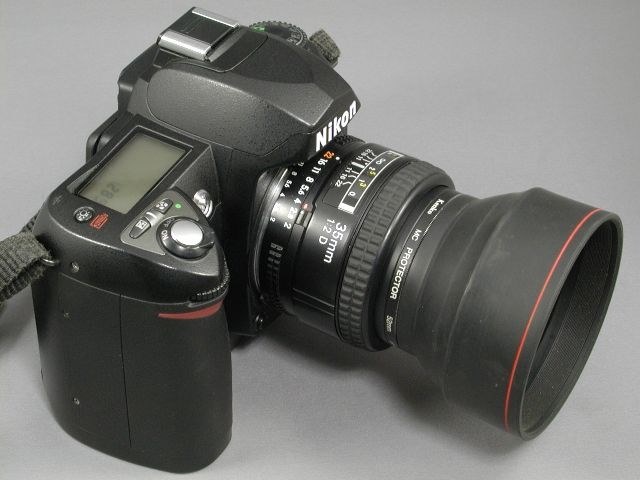 レンズフードの互換性』 ニコン AF-S DX NIKKOR 35mm f/1.8G の 