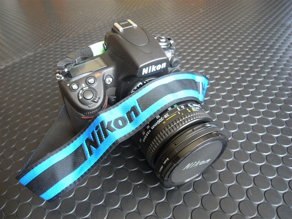 ストラップはどのようなものをお使いですか？』 ニコン D700 ボディ の