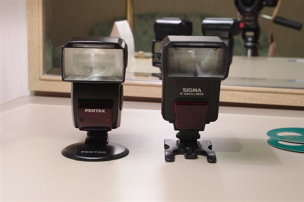K20Dに装着する外付けフラッシュ 540FGZと530DG』 ペンタックス PENTAX