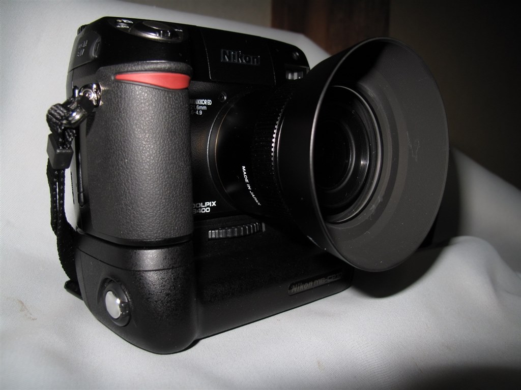 LC-CP14レンズキャップについて』 ニコン COOLPIX 8400 の