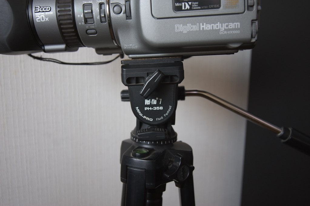 三脚について』 SONY HDR-XR500V のクチコミ掲示板 - 価格.com 三脚について』 SONY HDR-XR500V のクチコミ掲示板 - 価格.com