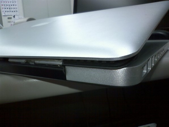 Apple MacBook Pro 2400/15.4 MB470J/A 価格比較 - 価格.com