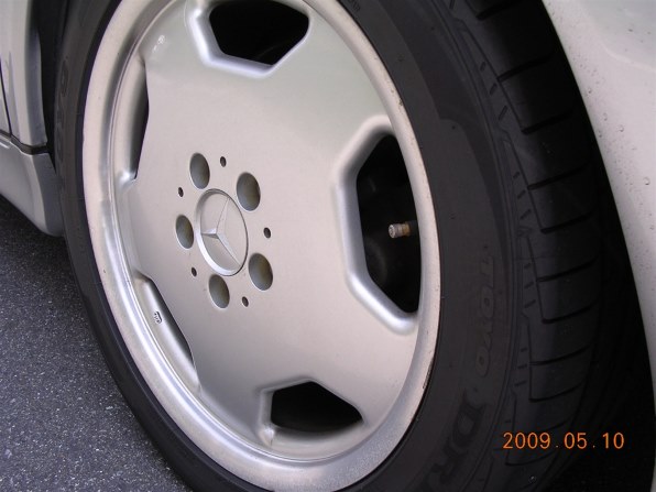 TOYO TIRE DRB 215/55R17 94V 価格比較 - 価格.com