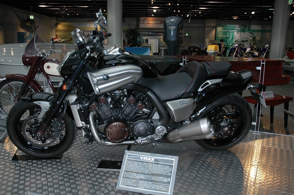 YAMAHA VMAX （逆輸入）（バイクペンションいちごの物語 バイク