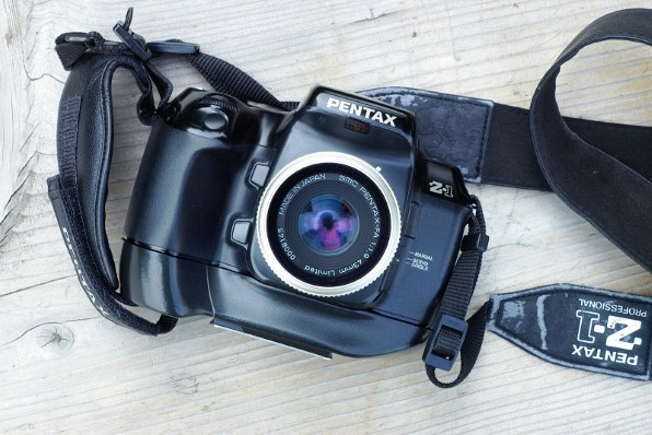 【ジャンク】ペンタックス PENTAX 6×7 前期 ストラップ付き #249a ジャンク】ペンタックス PENTAX 6×7 前期 ストラップ付き #249a