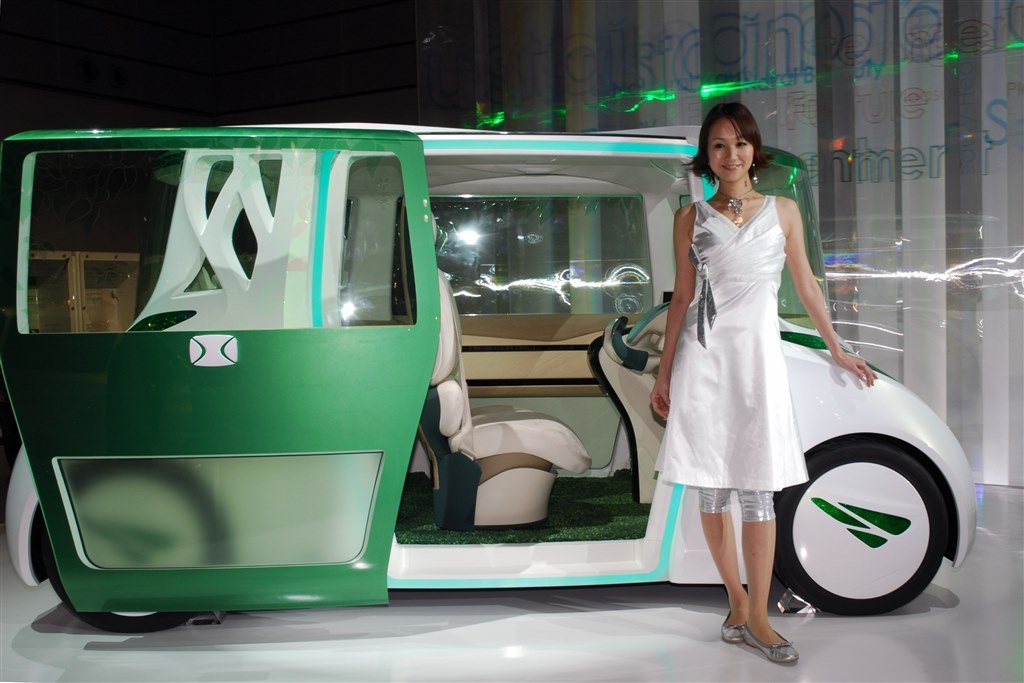 プジョー カーマスコット ベルフォールのライオン 22金 希少 印象の