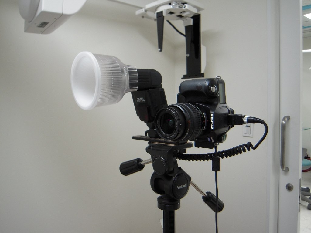 MINOLTAカメラと三脚とフラッシュ MINOLTAカメラと三脚とフラッシュ