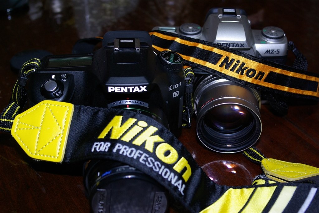 ストラップ換えて見ました。』 ペンタックス PENTAX K200D
