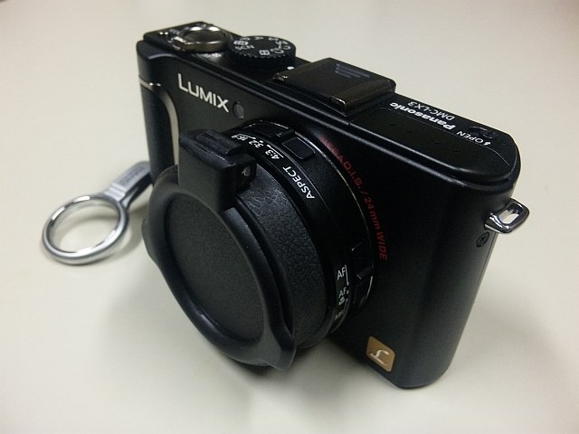 レンズストラップとソフトケース』 パナソニック LUMIX DMC-LX3 の