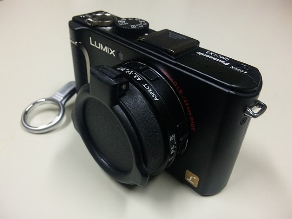 レンズストラップとソフトケース』 パナソニック LUMIX DMC-LX3 の