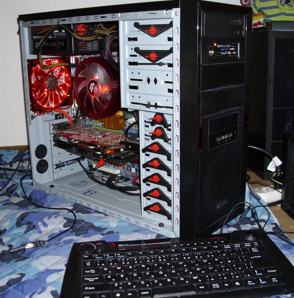 見積】そこらへんのママ様 ゲーミングPC 白 （私が選んだのは「白い 