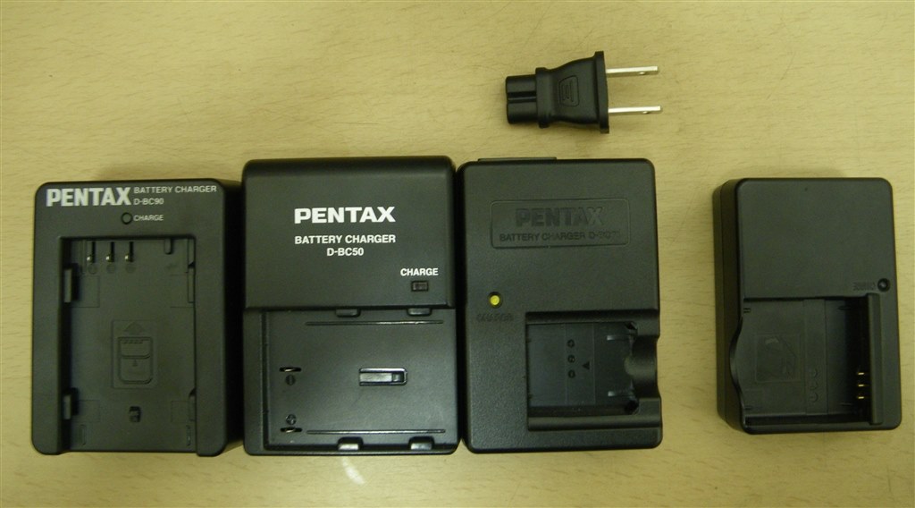ペンタックスk7　レンズキット　充電器　クリーニングセット バッテリーの互換性を捨てる意味は？』 ペンタックス PENTAX K-7