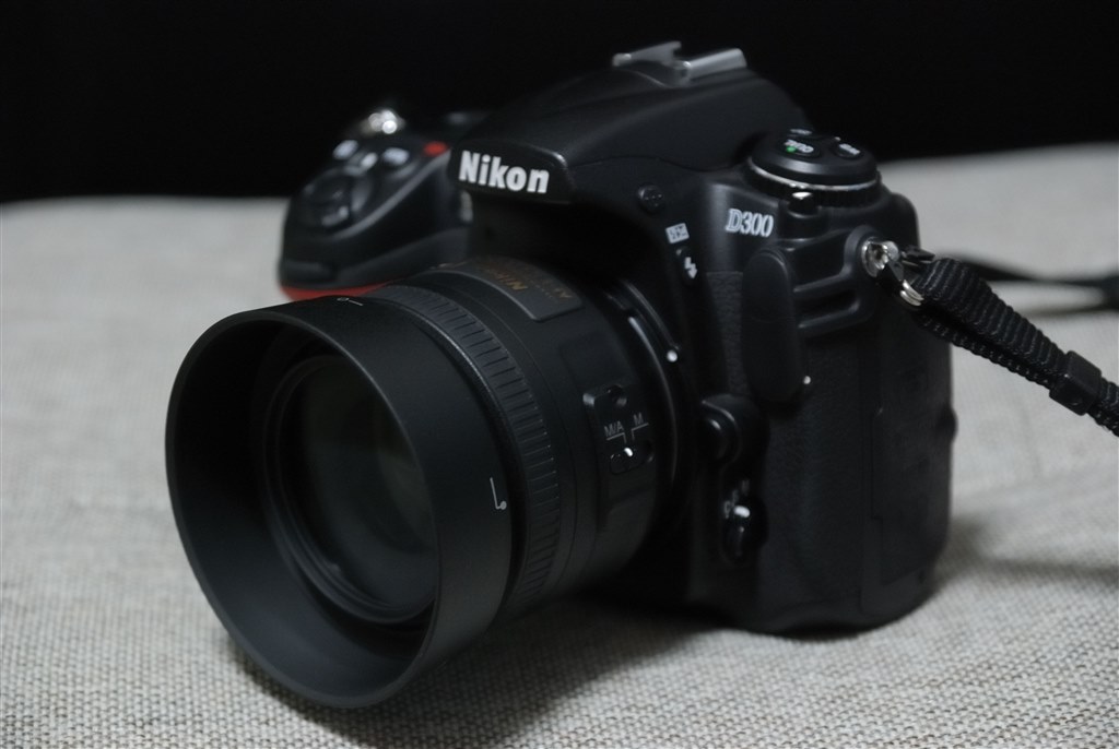 Nikon D300s + AF-S DX NIKKOR 35mm f/1.8G