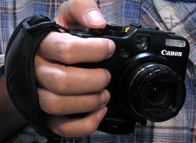 リストストラップ と カメラポーチ』 CANON PowerShot G11 のクチコミ