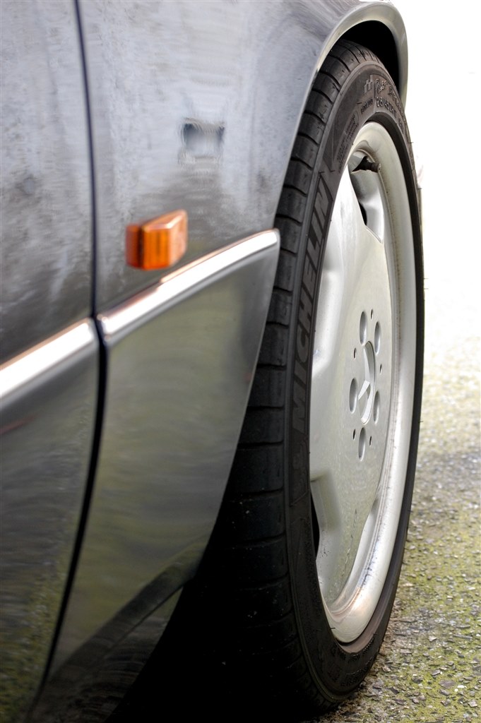 Mベンツ126-560SEL-ヨーロツパ仕様リサイクル丸一台部品販売