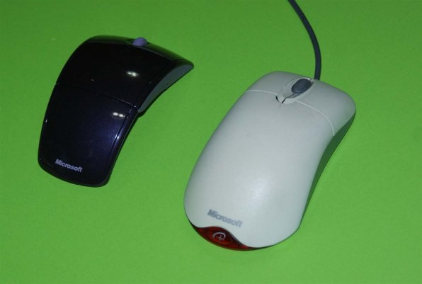 マイクロソフト Arc Mouse ZJA-00017 (ブラック) 価格比較 - 価格.com