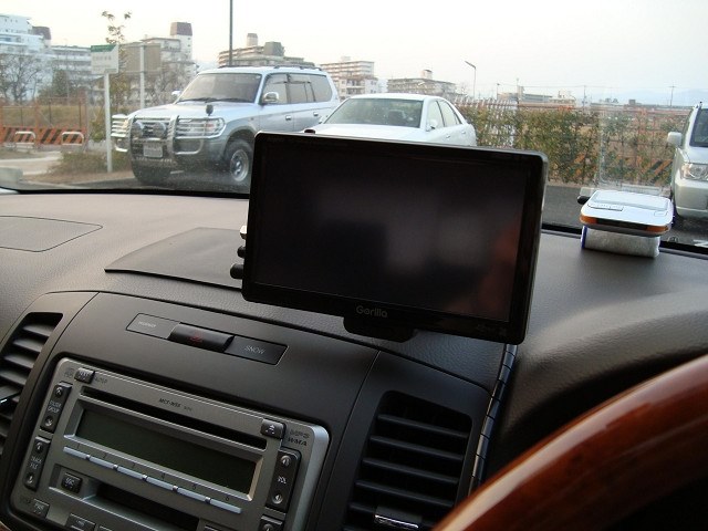 ダッシュボードが運転席側にかなり向いていますが。。。』 三洋電機