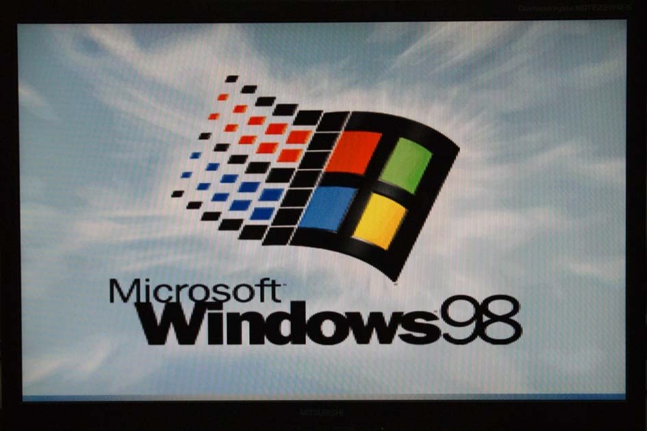 良質 WINDOWS98動作 これは便利マルチWINDOWS Virtual PCWINDOWS XP