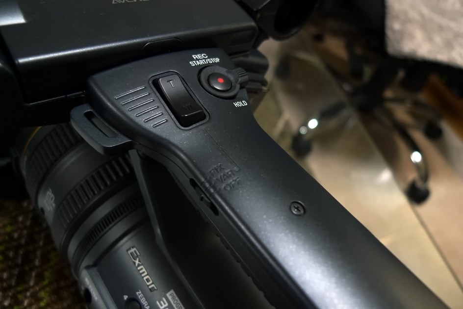 【豪華セット】SONY　HDR-AX2000　動作良好 HDR-AX2000 主な仕様 | デジタルビデオカメラ Handycam
