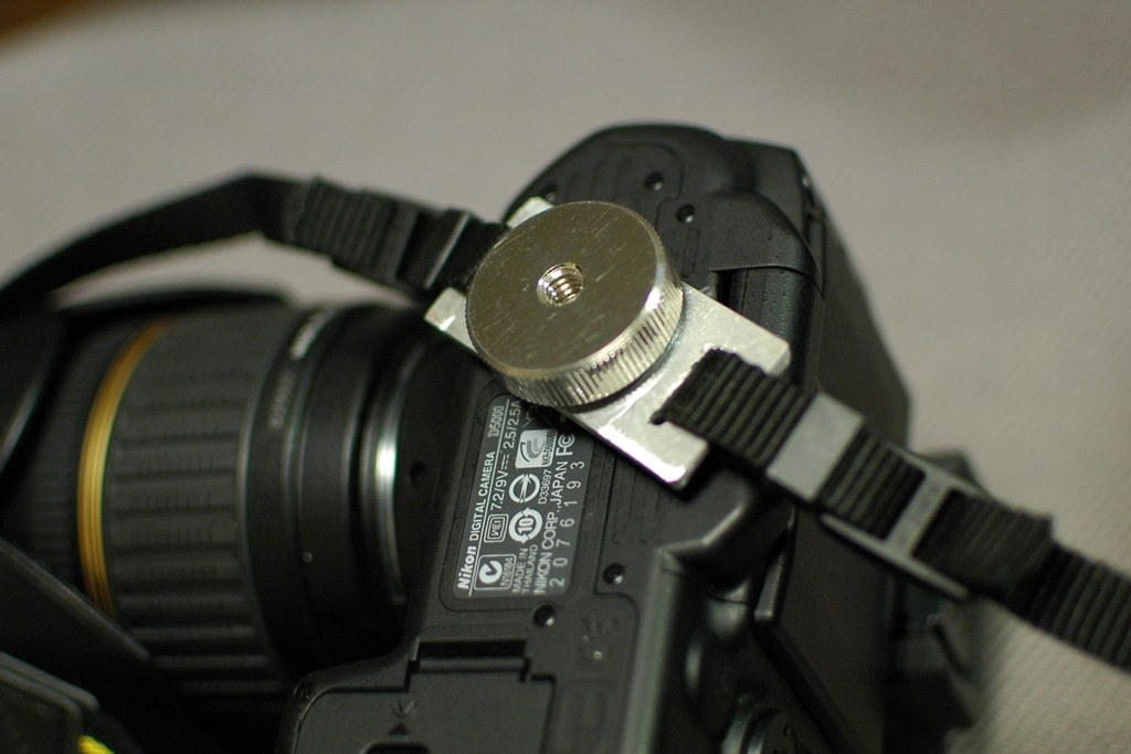 自作できる新方式カメラストラップの紹介』 ニコン D700 ボディ の