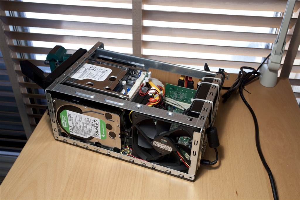 【バラ売り可】HDD4台セット 4台のハードディスクはいりました(^^)』 ファスト A-ITX-200P300 の