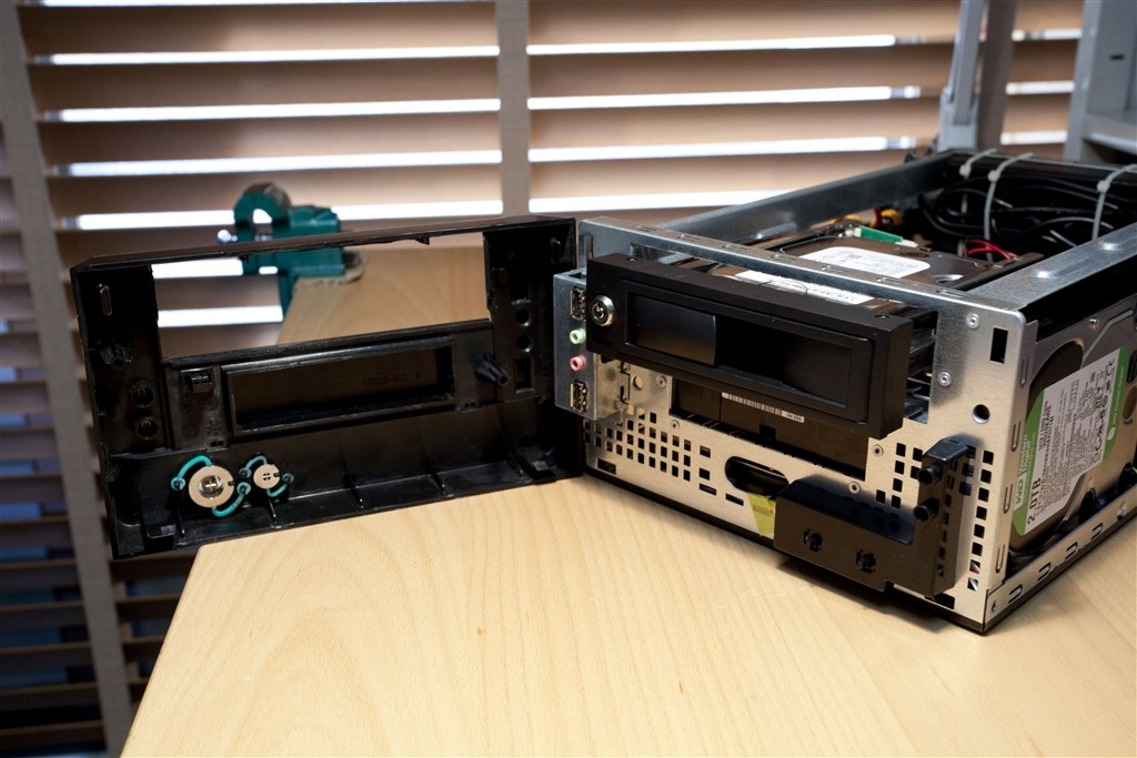 4台のハードディスクはいりました(^^)』 ファスト A-ITX-200P300 の