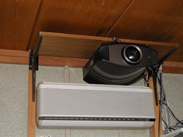 Victor DLA-HD1 ネイティブフルHD D-ILAプロジェクター（ジャンク品