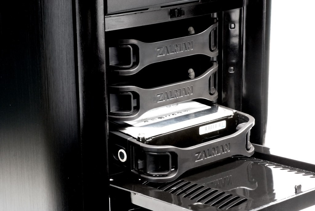 ZALMAN製PCケース「GS1000」について！』 ZALMAN Z-MACHINE