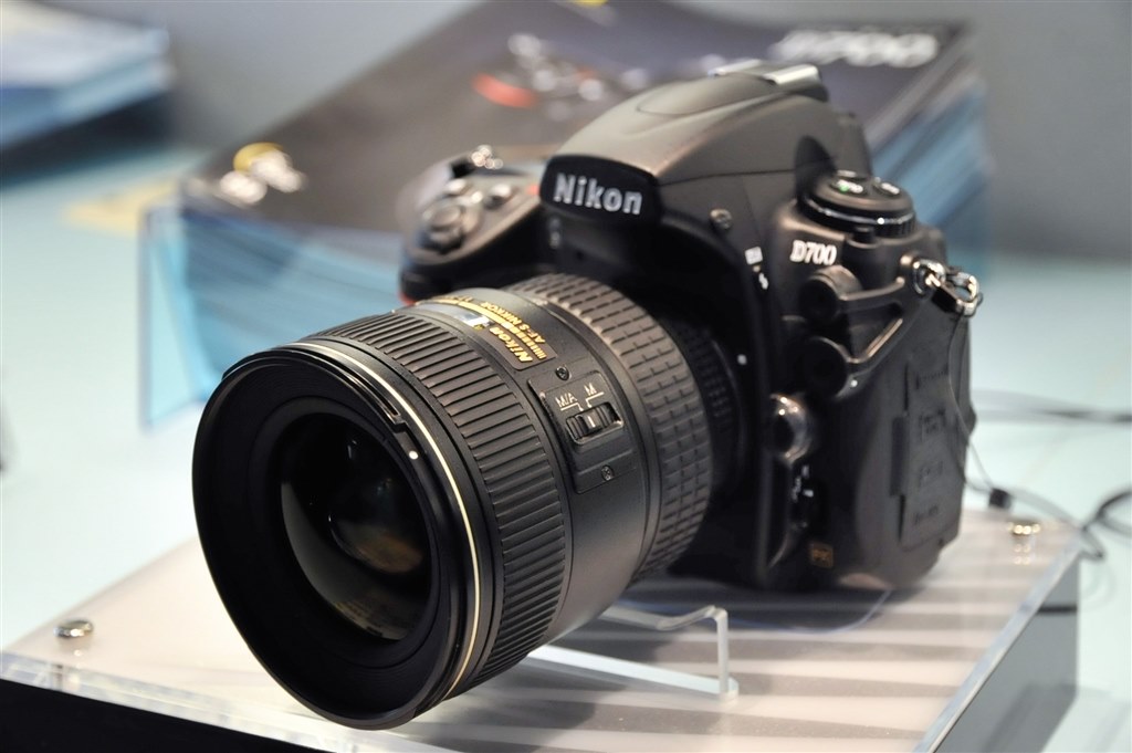 本物のシャッターフィーリング♪Nikon D700 ボディ♪