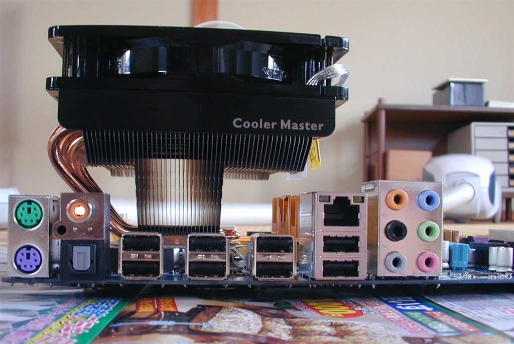 CPUクーラーとメモリのクリアランス』 GIGABYTE GA-MA78GM-S2H