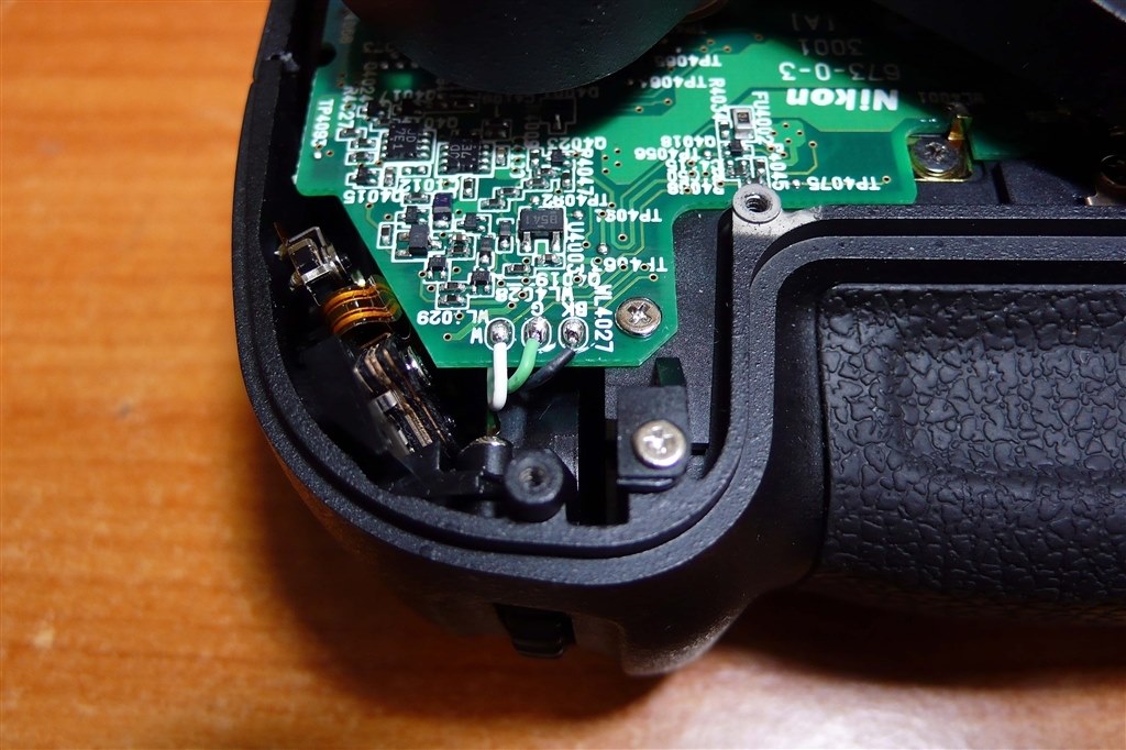 上位機種OLYMPUS E-3 デジタル一眼レフ、バッテリーホルダHLD-4付 オリンパス HLD-4 レビュー評価・評判 - 価格.com