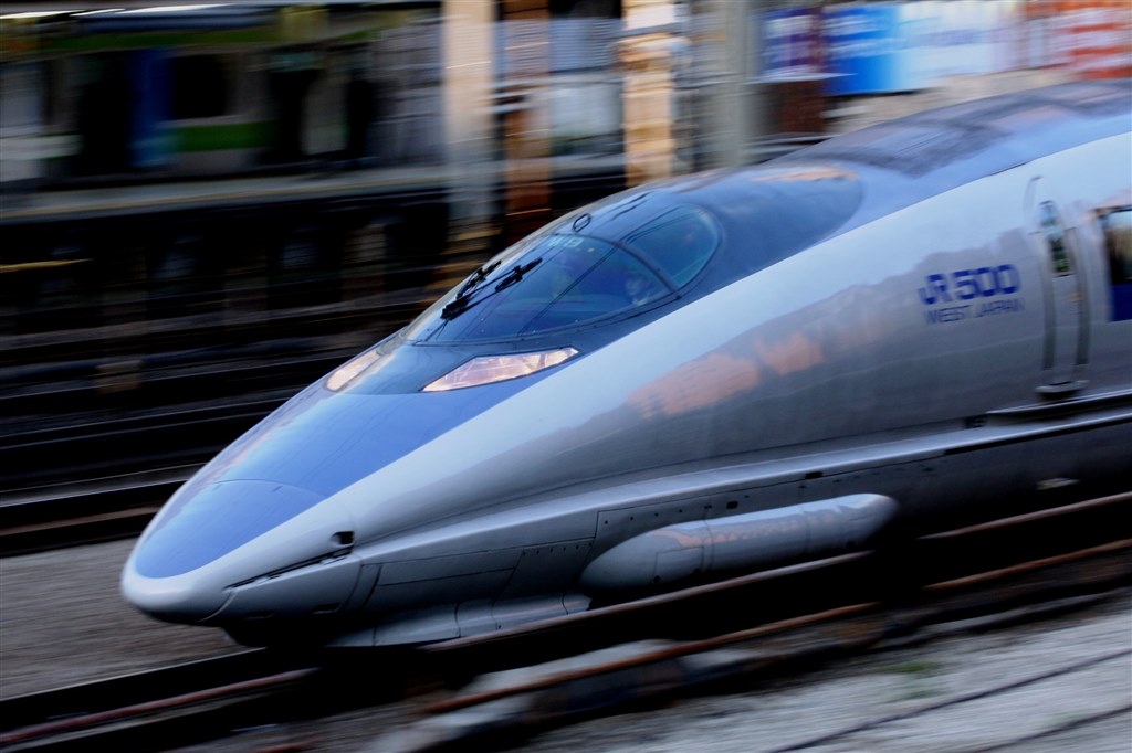 新幹線の撮影』 CANON EOS 40D EF-S17-85 IS U レンズキット の