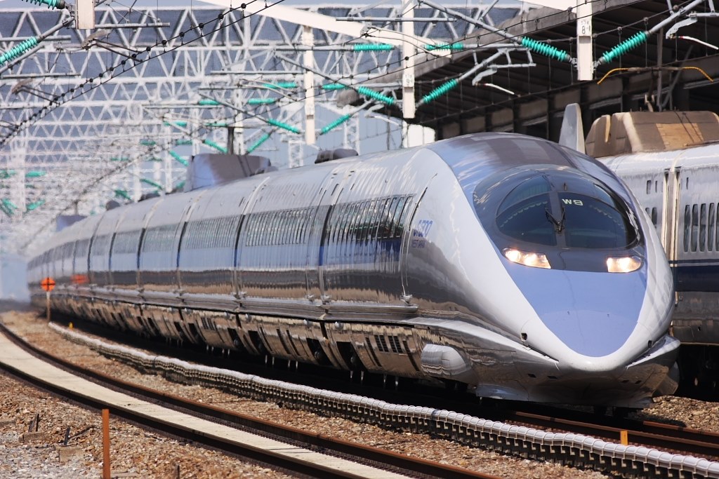 新幹線の撮影』 CANON EOS 40D EF-S17-85 IS U レンズキット の
